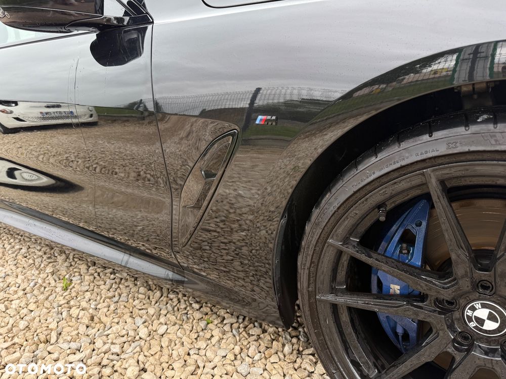 BMW Seria 8 - 32