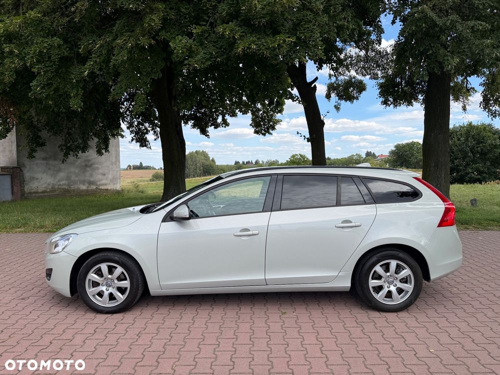 Volvo V60 D4 Edition - 13