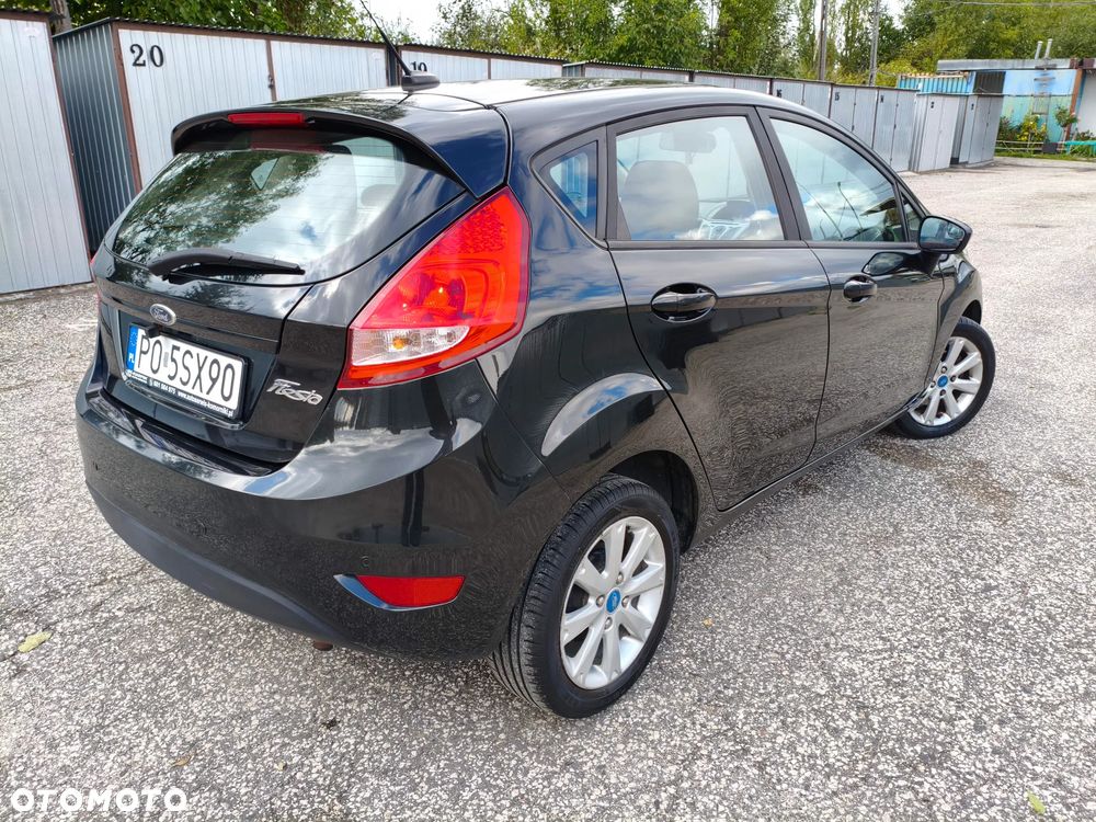 Ford Fiesta - 2