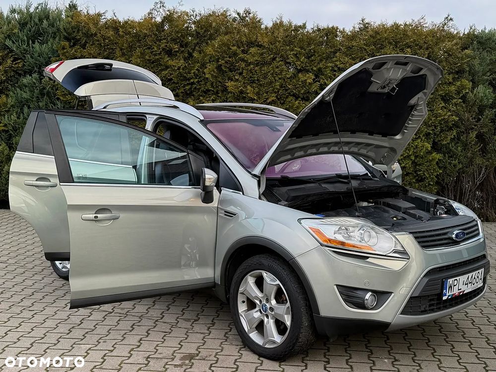Ford Kuga 2.0 TDCi 2x4 Titanium - 36