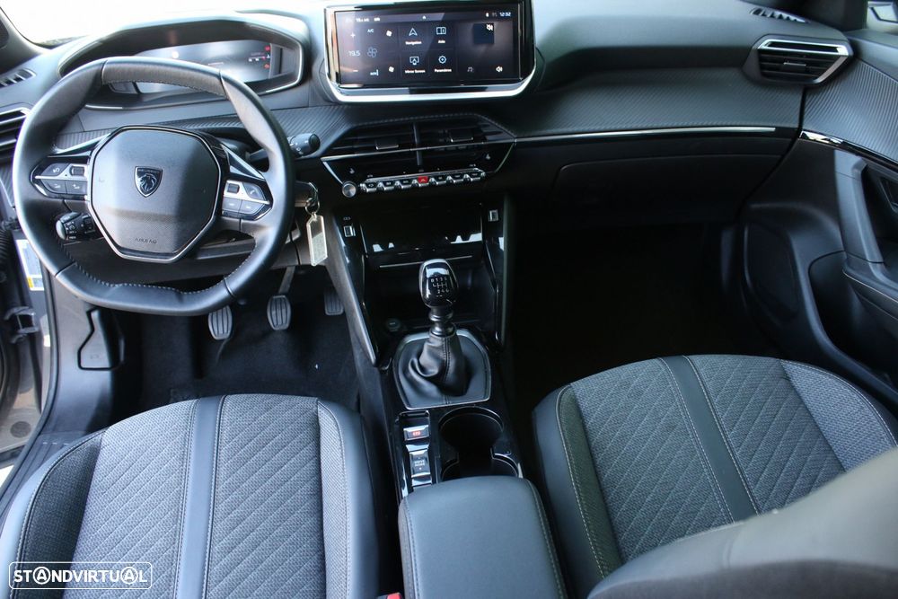 Peugeot 2008 1.2 PureTech Allure - 23