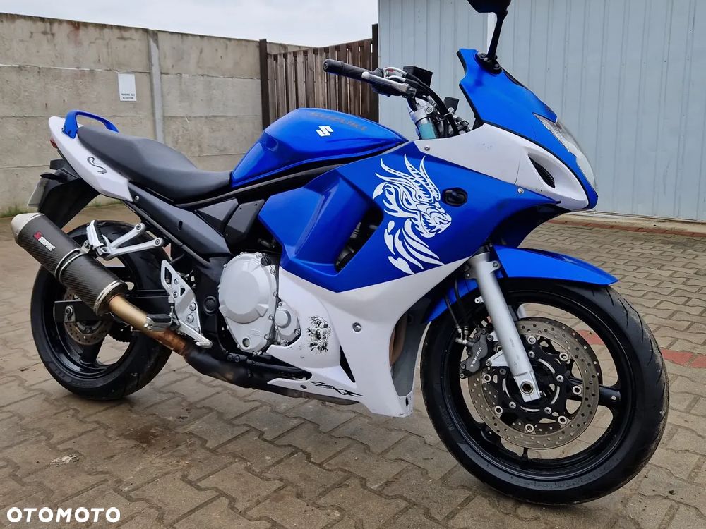 Suzuki GSX - 1