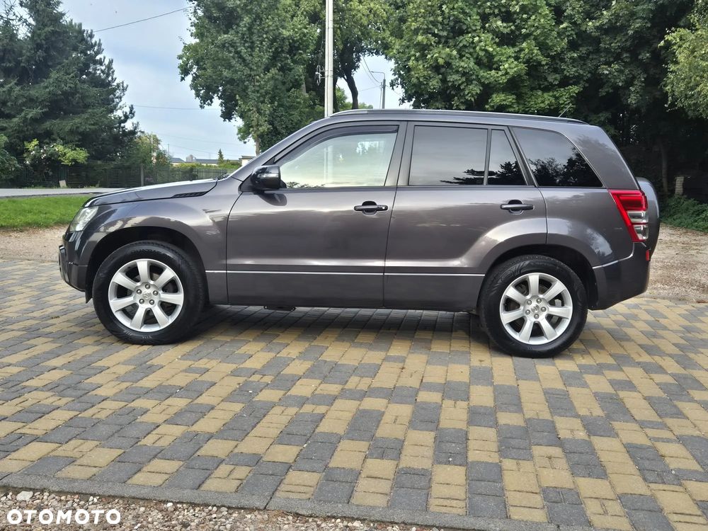 Suzuki Grand Vitara 2.4 De Luxe - 21