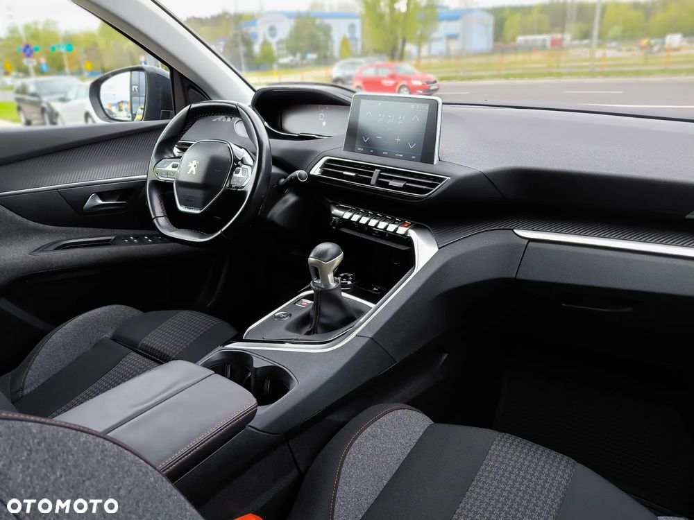 Peugeot 3008 1.2 PureTech Active S&S - 12