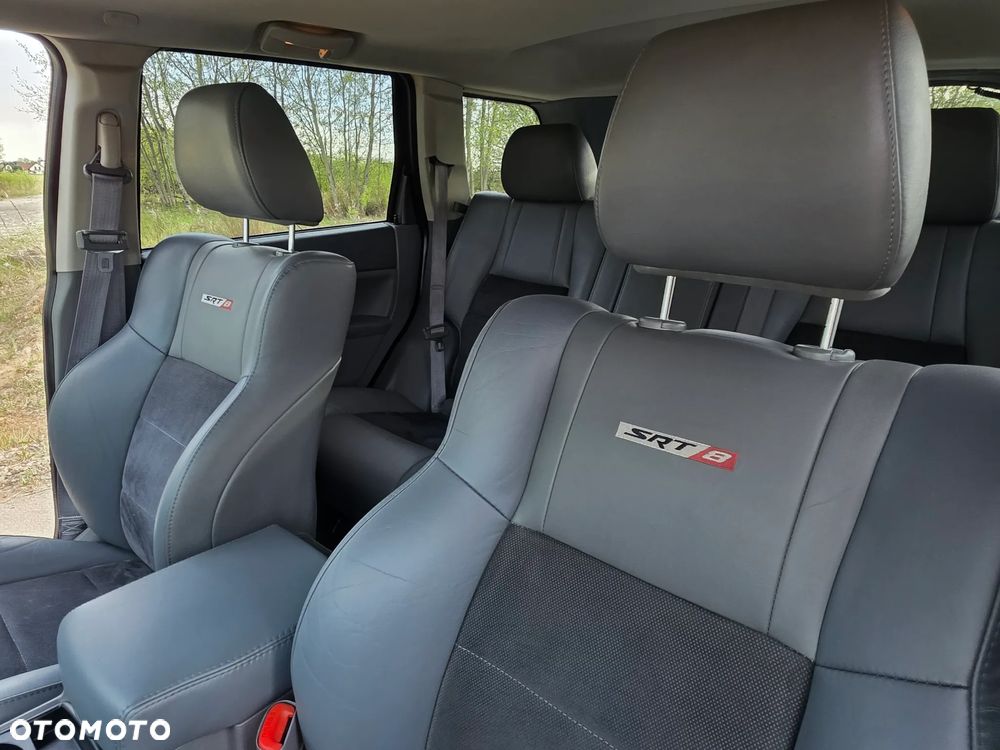 Jeep Grand Cherokee - 8