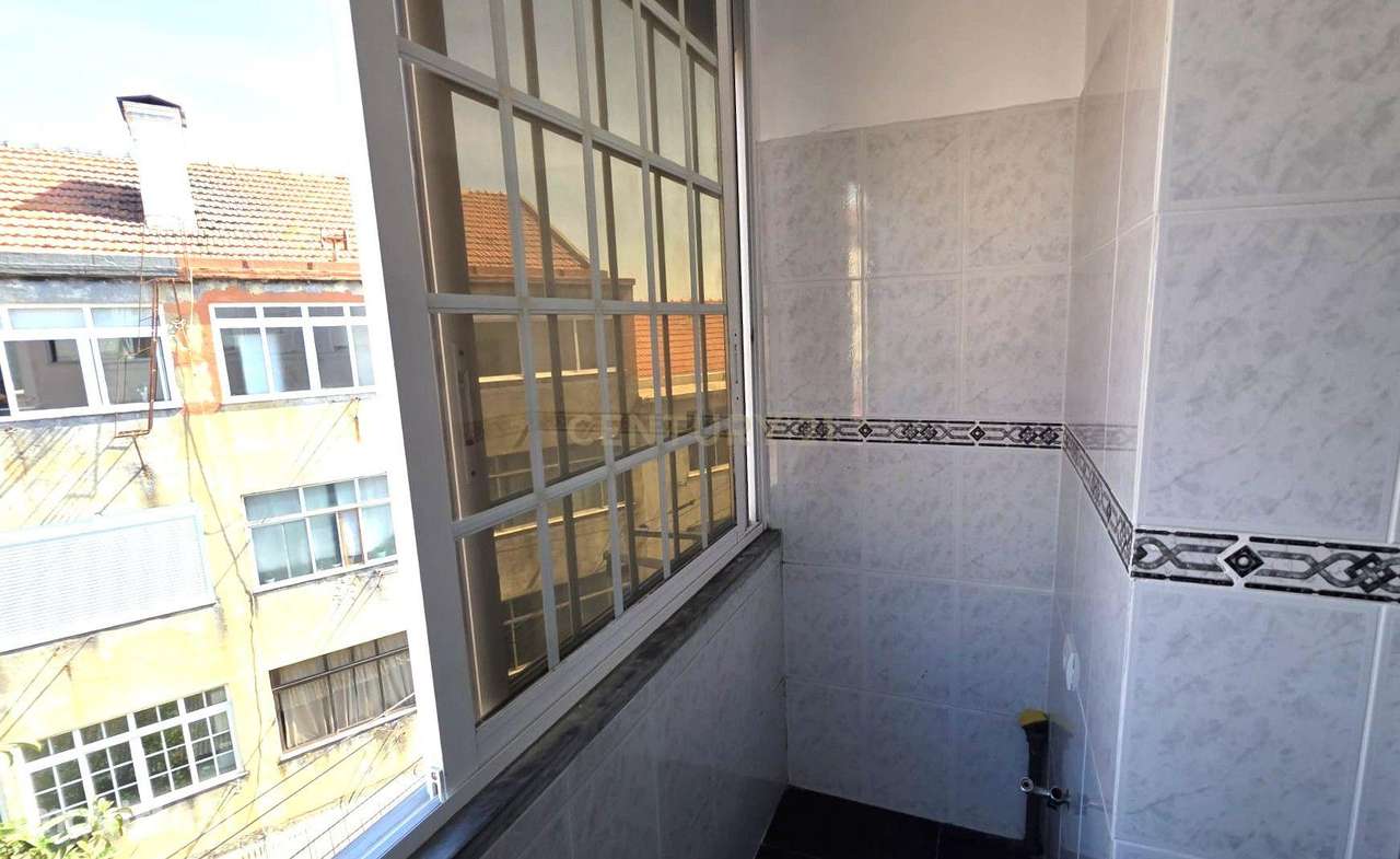 Apartamento T2 em Almada com Jardim  e Varanda - Grande imagem: 4/18
