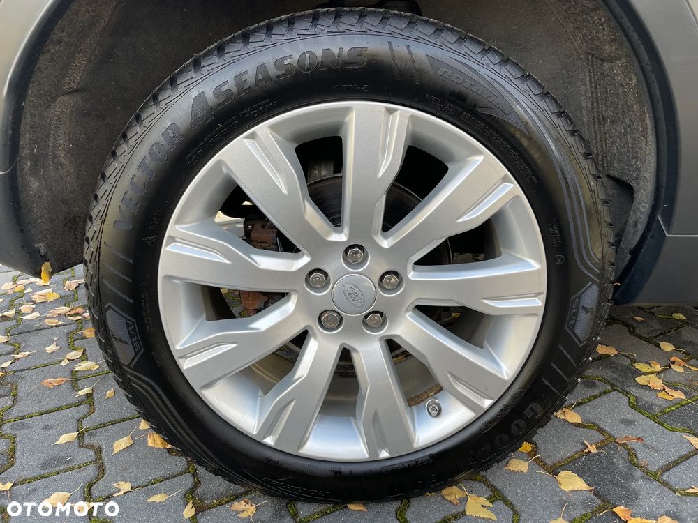 Land Rover Discovery Sport - 18