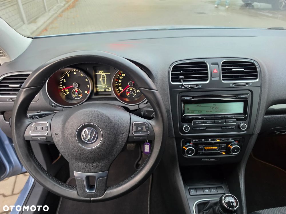 Volkswagen Golf - 17
