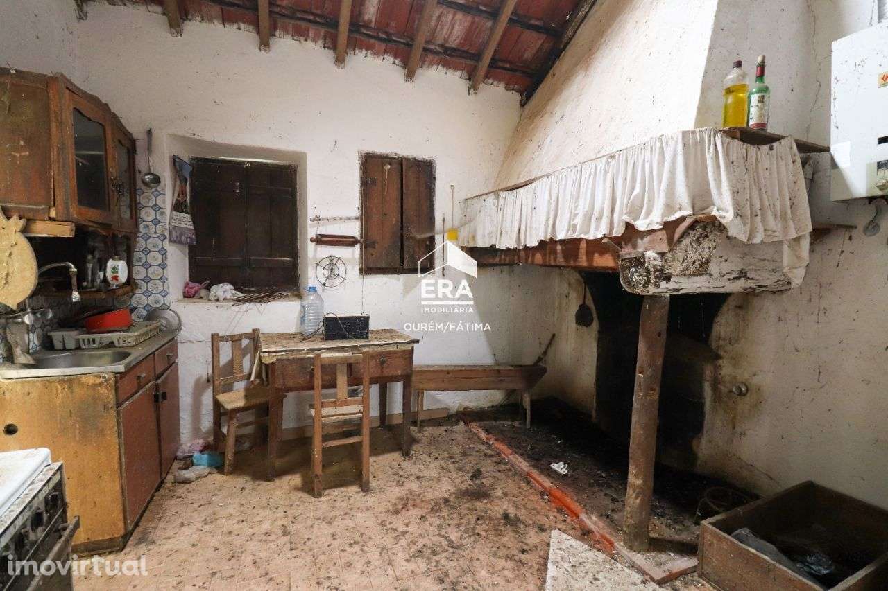 Moradia T1 para reconstruir em Matas, Ourém! - Grande imagem: 5/16