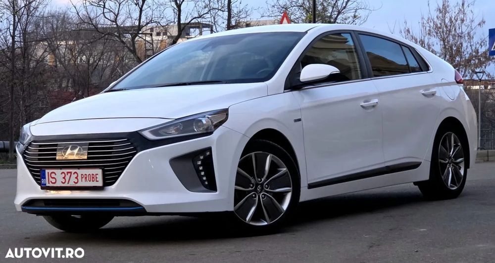 Hyundai IONIQ - 7