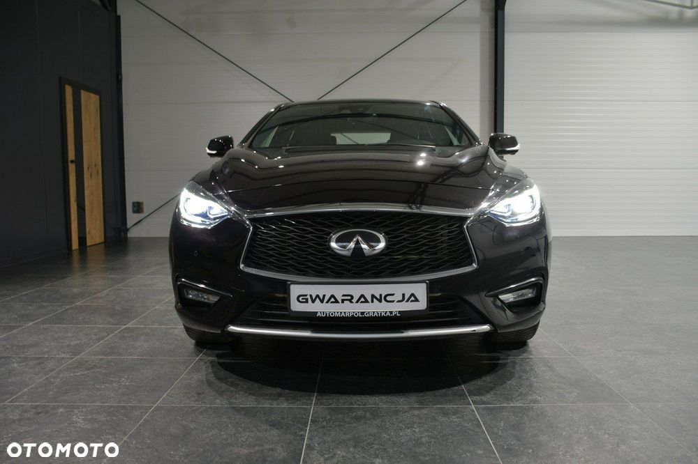 Infiniti Q30 1.6t DCT Premium Tech - 5