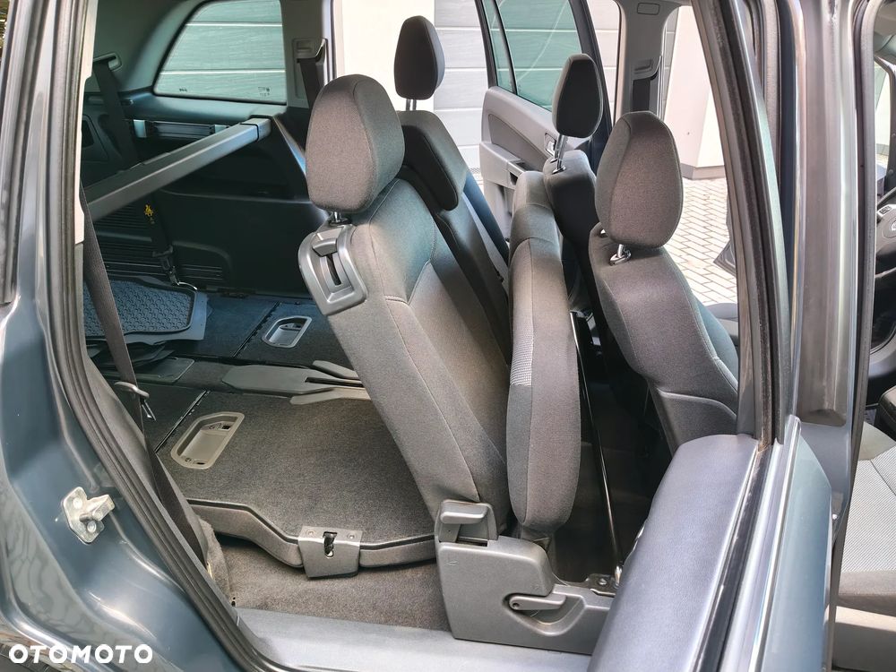 Opel Zafira 1.6 Cosmo - 17