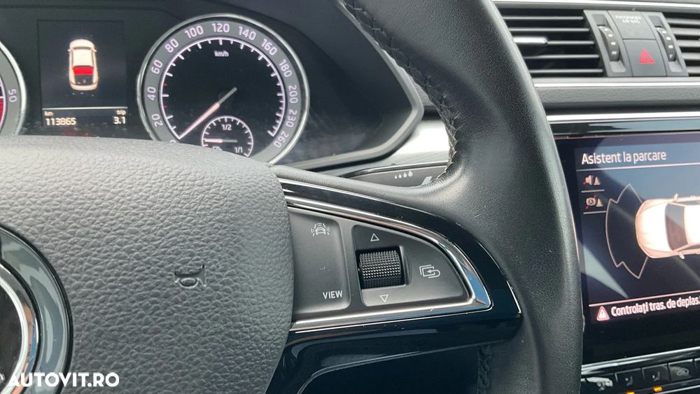 Skoda Superb 2.0 TDI DSG Ambition - 29