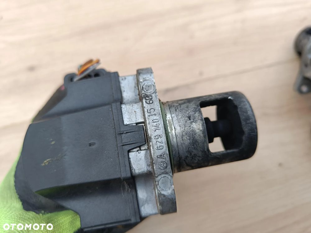 MERCEDES W164 W221 4.0 V8 CDI ZAWÓR EGR LEWY PRAWY A6291401560 A6291401260 - 3