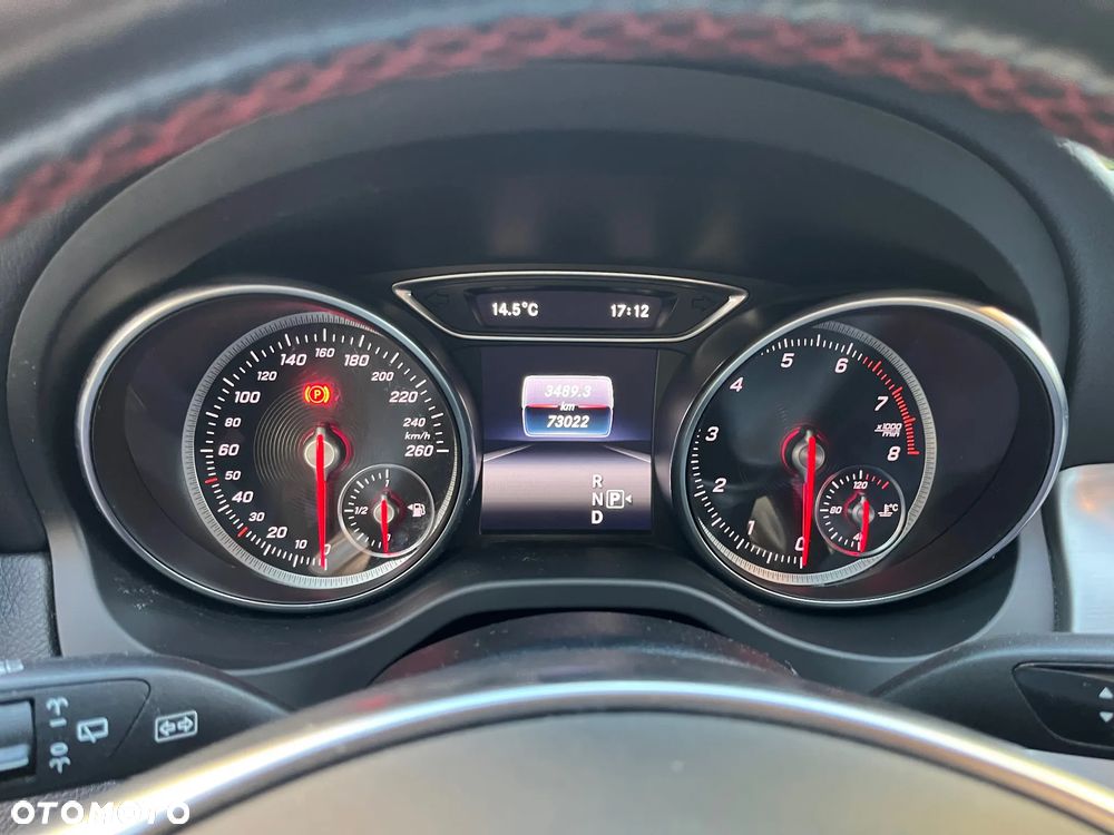 Mercedes-Benz CLA 220 4-Matic - 16
