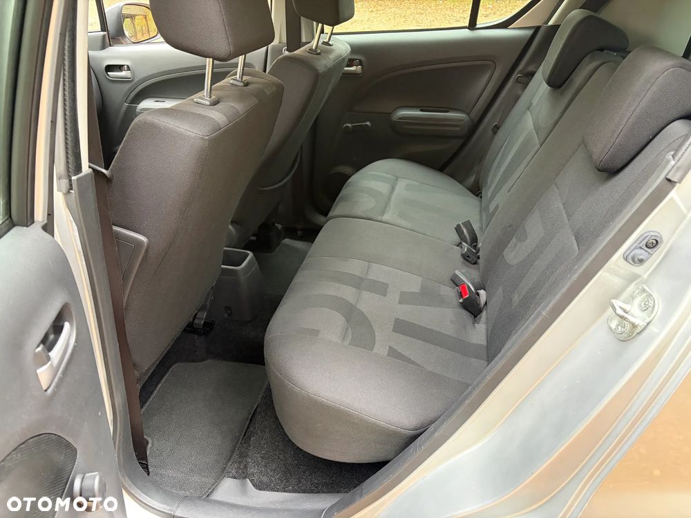 Opel Agila - 17