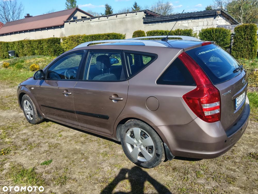 Kia Ceed 1.6 Crdi Comfort - 4