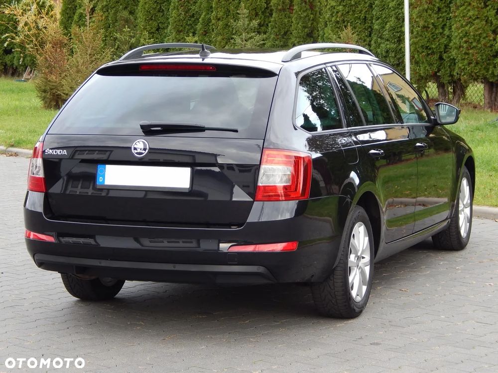 Skoda Octavia 2015 photo 2
