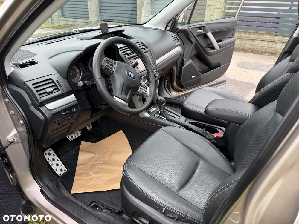 Subaru Forester 2.0XT Platinum Lineartronic - 11