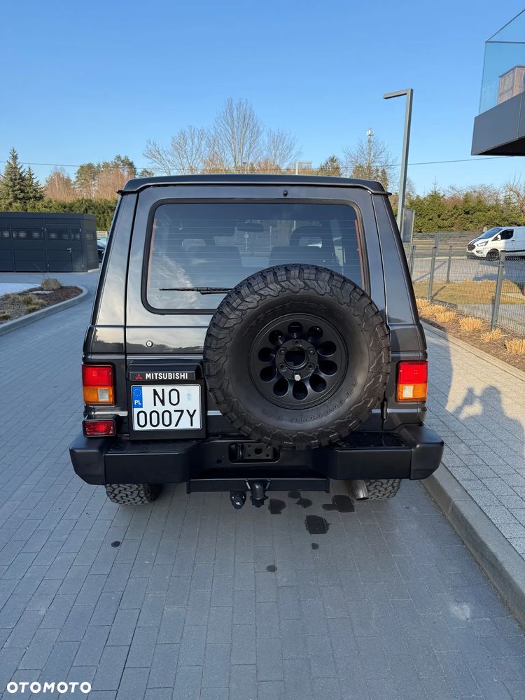 Mitsubishi Pajero - 4