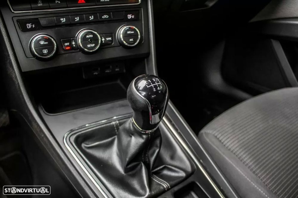 SEAT Leon ST 1.6 TDI Reference S/S - 19