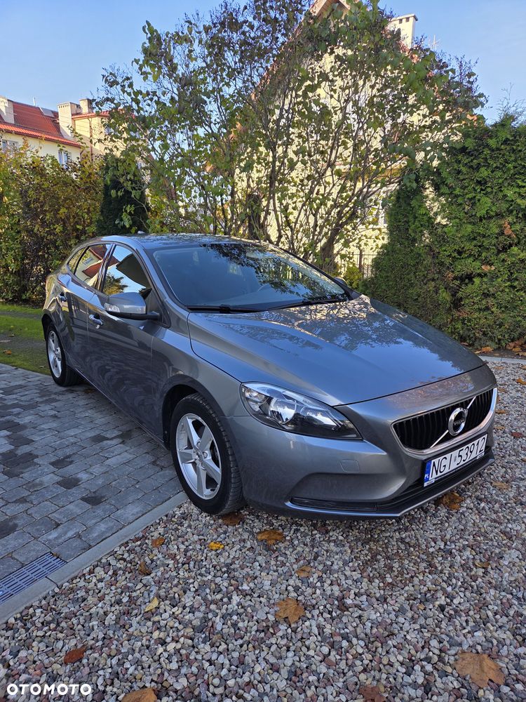 Volvo V40