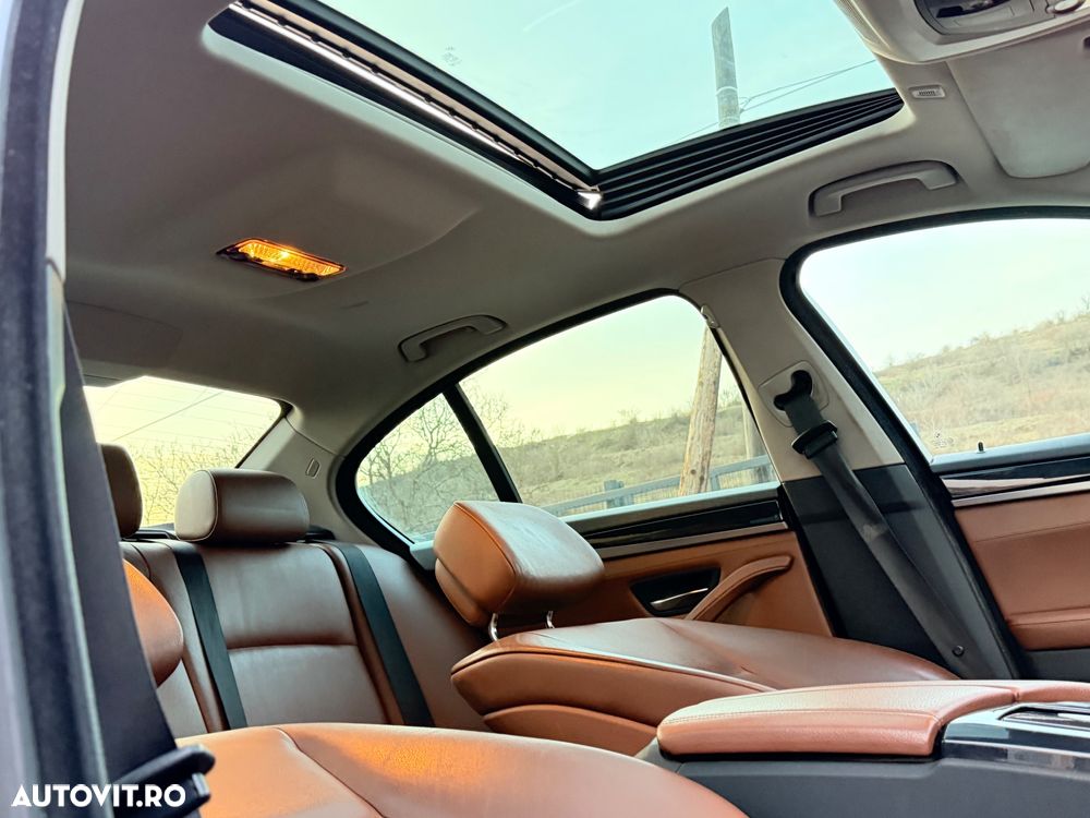 BMW Seria 5 520d Aut. - 7