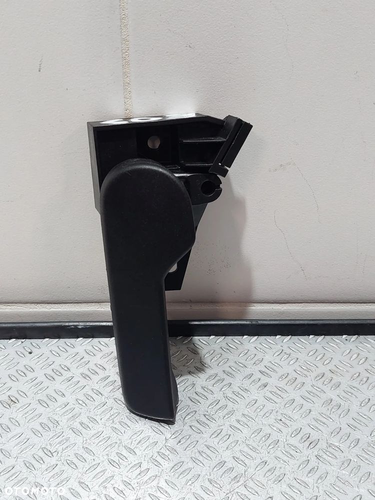 RĄCZKA DO OTWIERANIA MASKI VW EOS NR 1K1823633 - 1