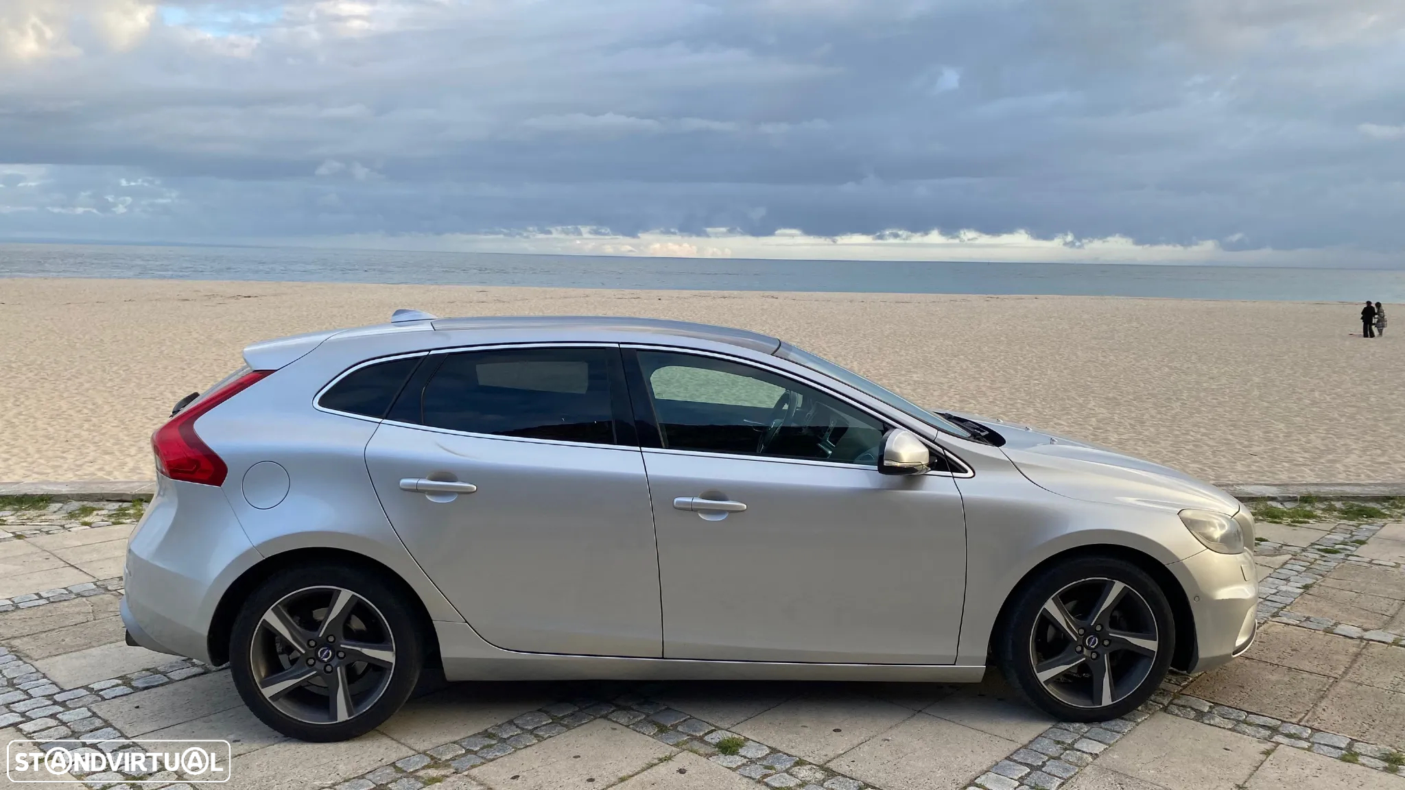 Volvo V40 1.6 D2 R-Design - 2