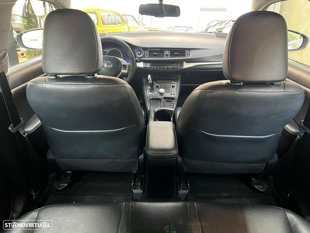 Lexus CT 200h Luxury - 32