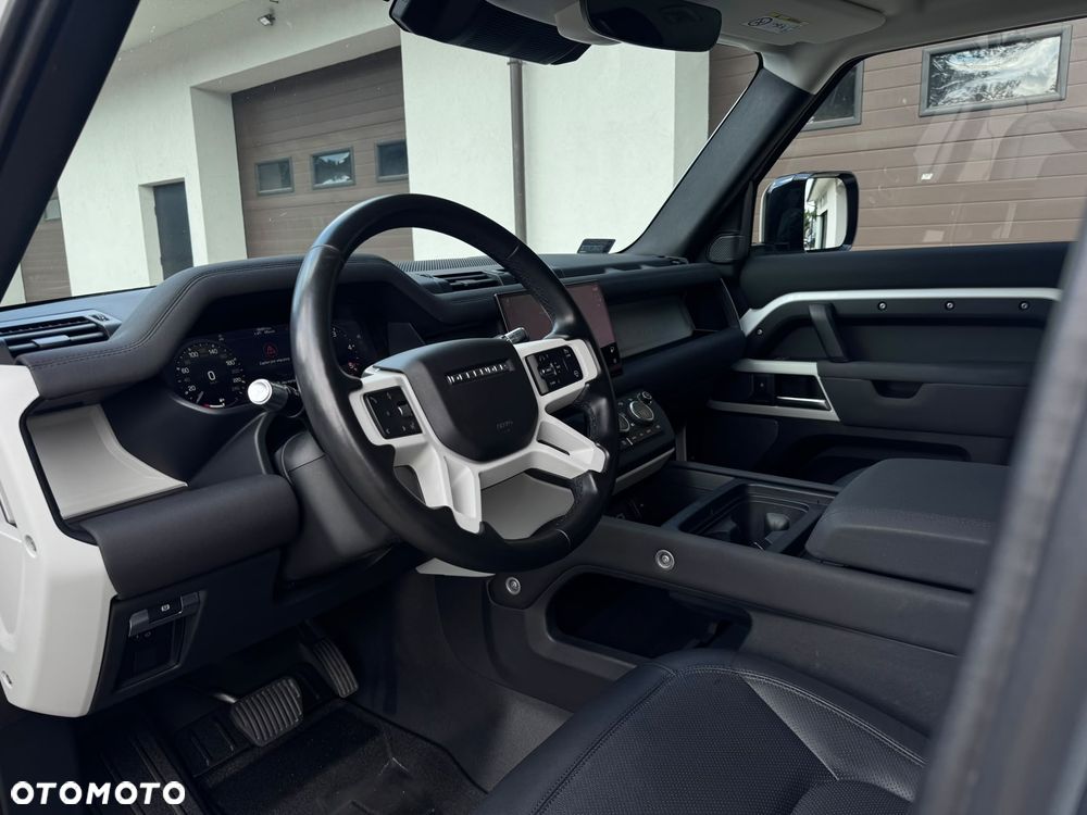 Land Rover Defender 3.0 D200 mHEV S - 11