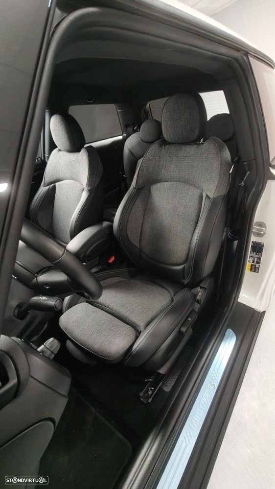 MINI 3 Portas Cooper SE Premium Essential - 50