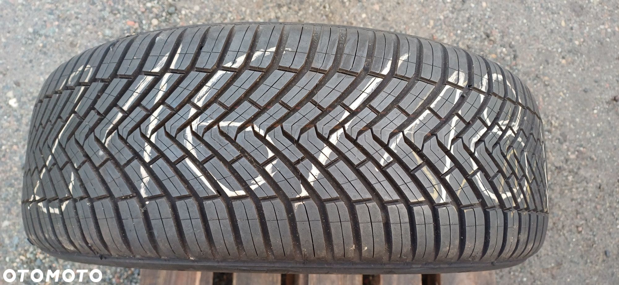 CONTINENTAL 215/50R18 92V , pojedyńcza opona wielosezonowa. - 1