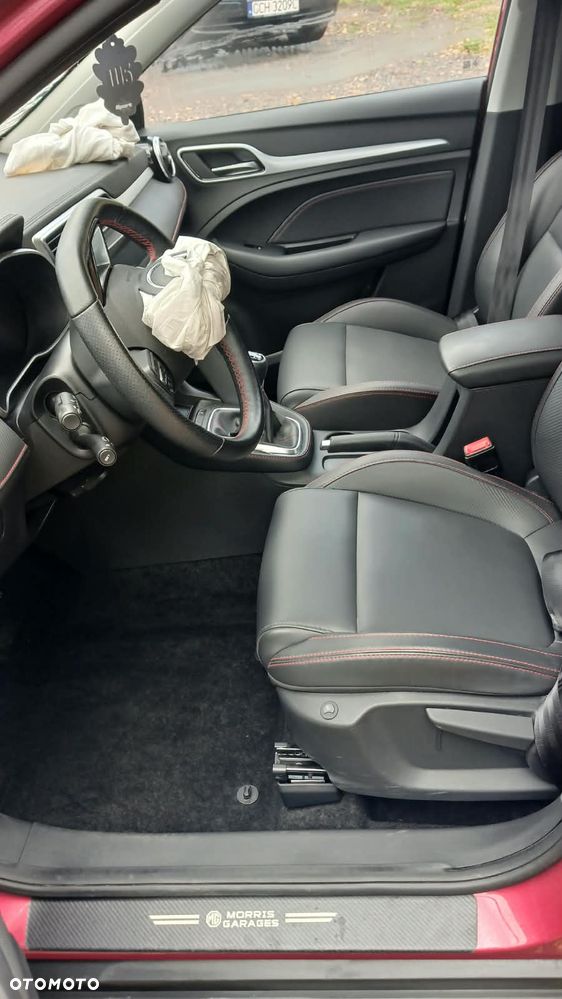 MG ZS - 12
