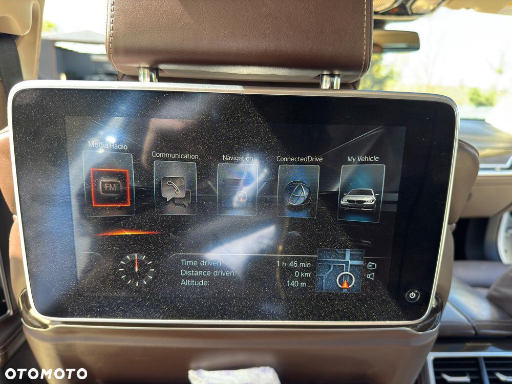BMW Seria 7 750i xDrive Edition Exclusive - 9