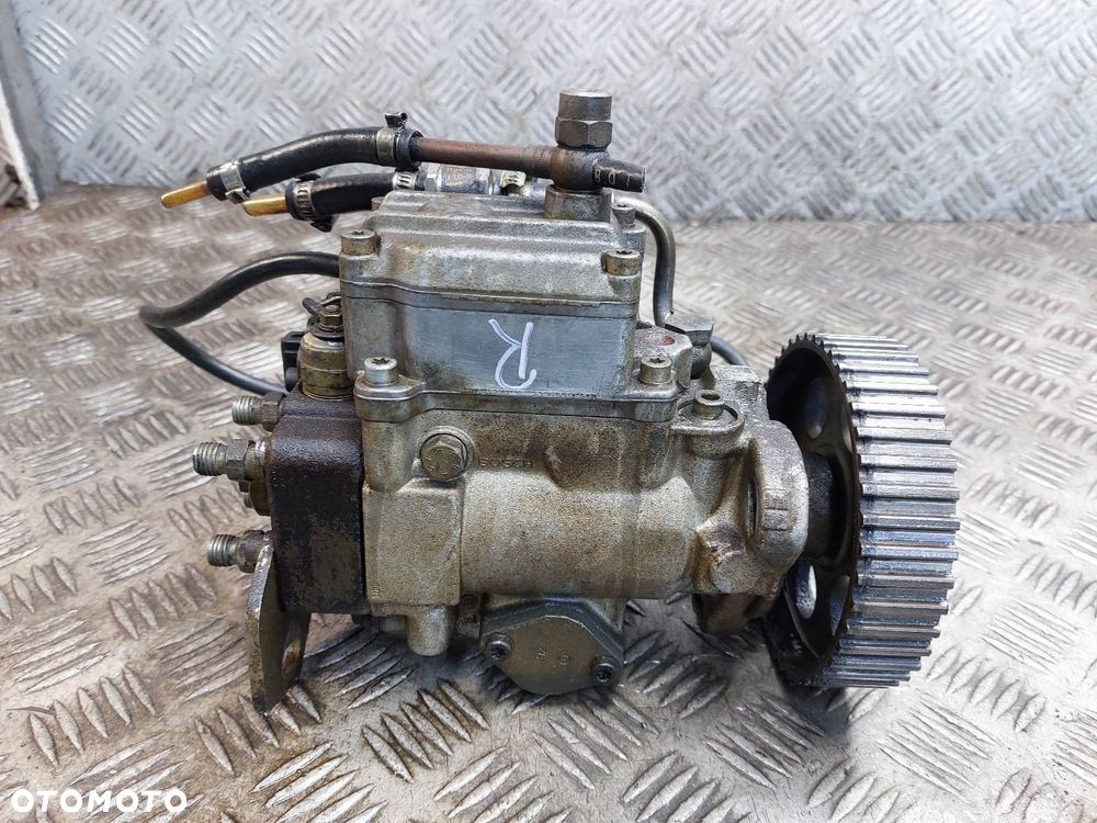 POMPA WTRYSKOWA USZKODZONA AUDI 80 B4 1.9 TDI 028130109J - 4