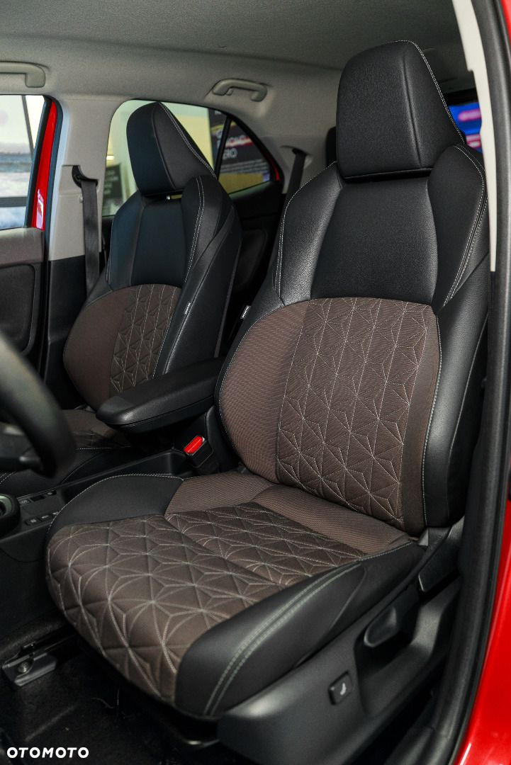 Toyota Yaris Cross - 12