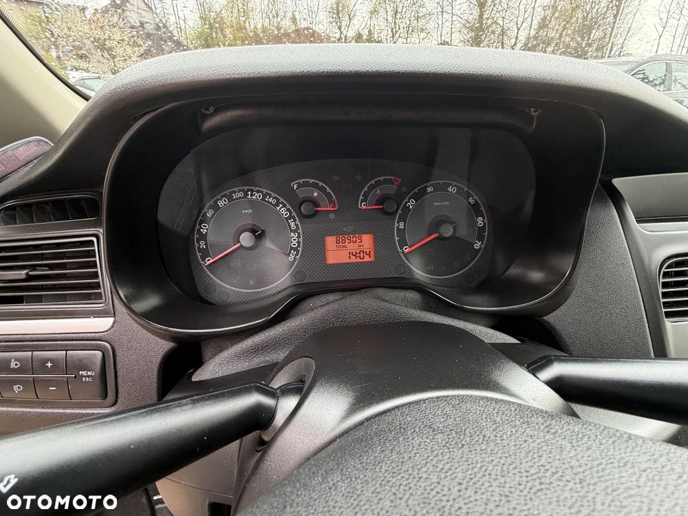 Fiat Linea 1.4 Active - 12