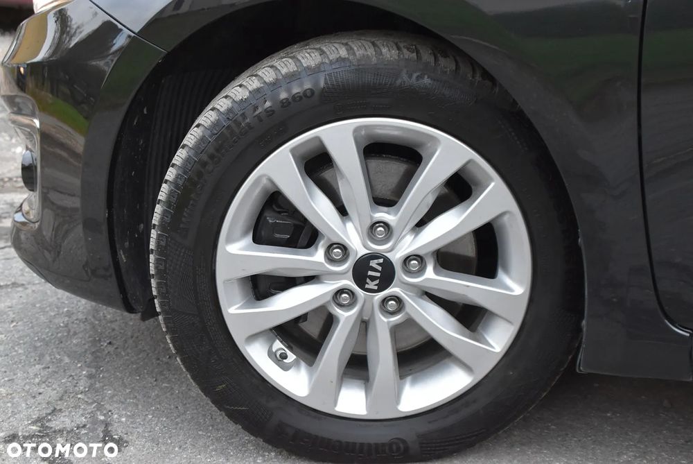 Kia Ceed - 11