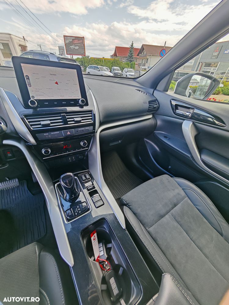 Mitsubishi Eclipse-Cross Plug-In Hybrid 4WD Select - 25