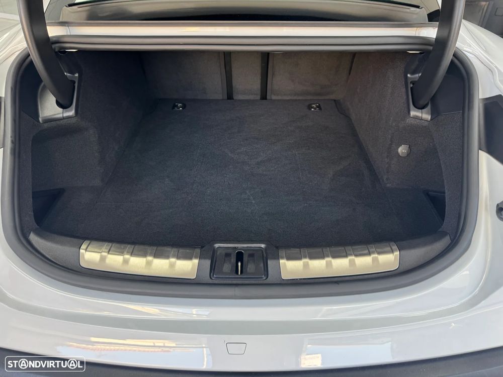 Porsche Taycan Bateria Performance Plus - 16