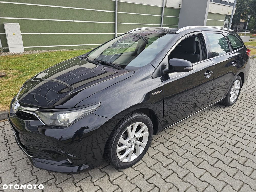 Toyota Auris - 1