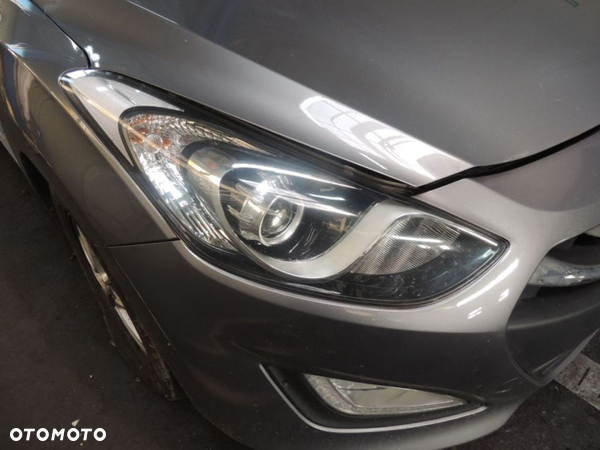 Lampa przód prawa Hyundai I30 II '12