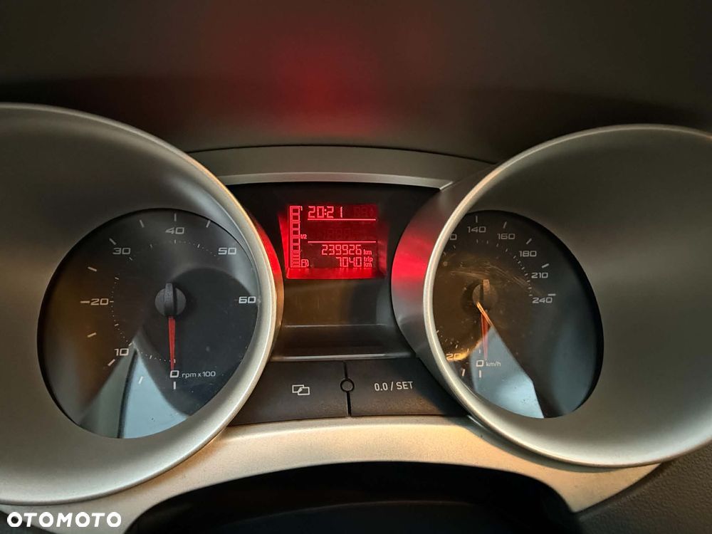Seat Ibiza SC 1.6 TDI DPF Sport - 15