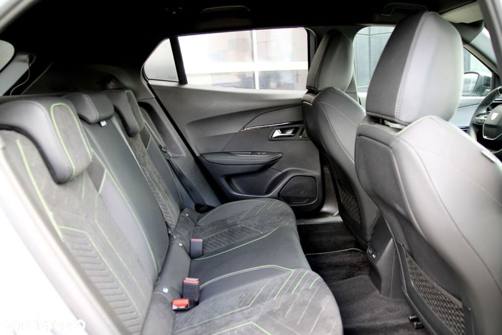 Peugeot 2008 - 32