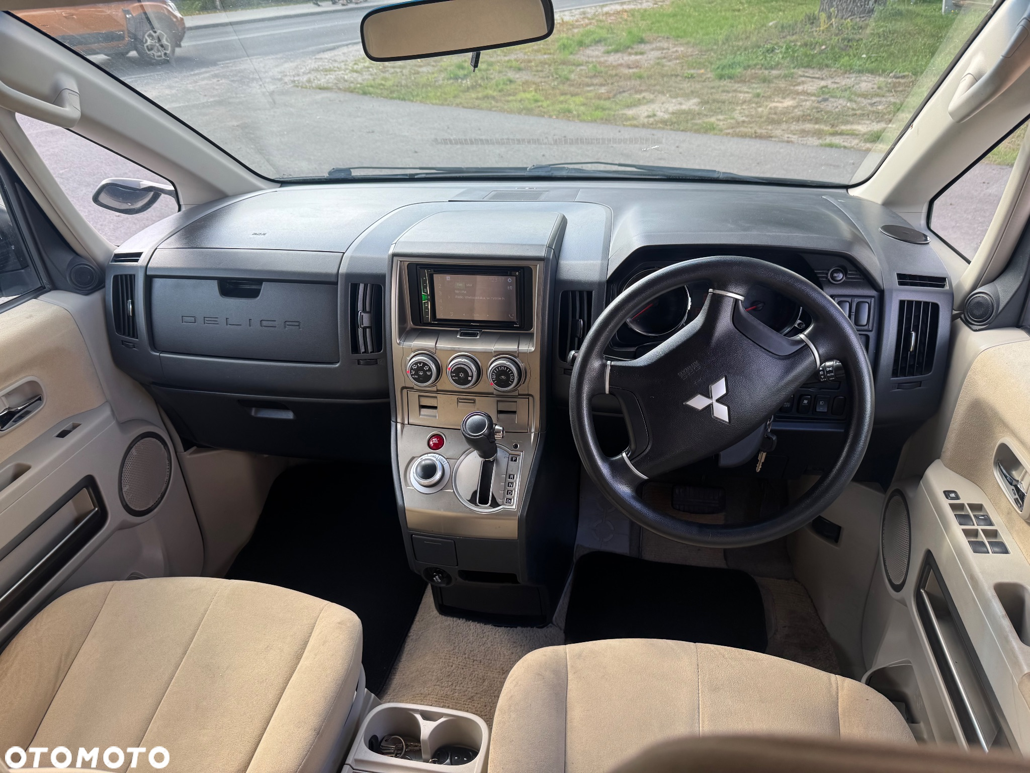Mitsubishi L400 - 13