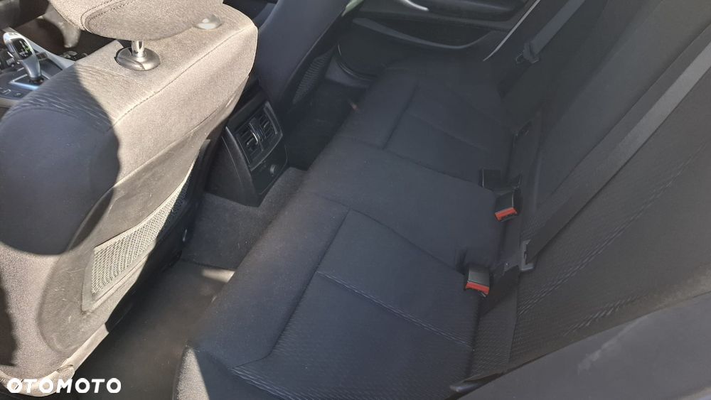 BMW Seria 1 118d Sport Line - 10