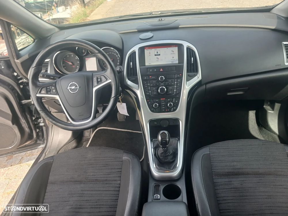 Opel Astra Sports Tourer 1.6 CDTi Executive S/S - 22