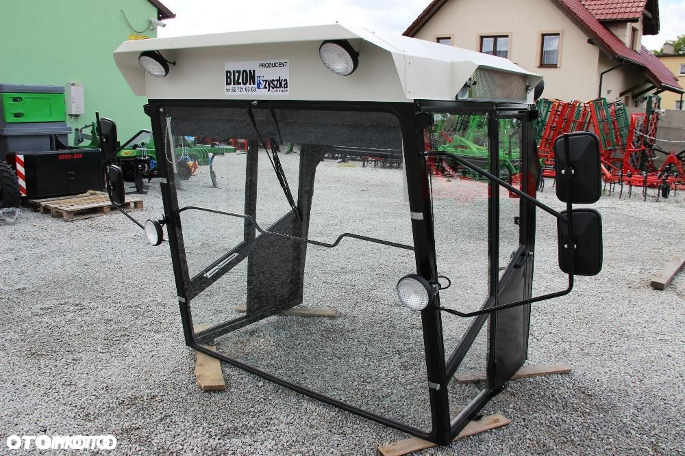 Kabina kabiny BIZON do Bizona Z 56 Szyszka LUX - 5