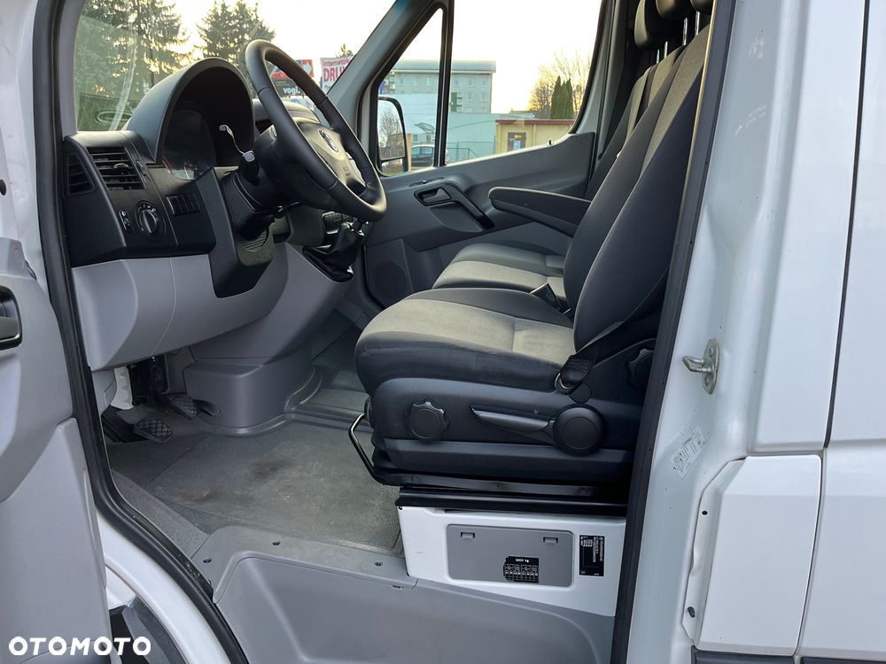 Volkswagen Crafter - 13